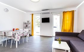 Golden Island Apartments